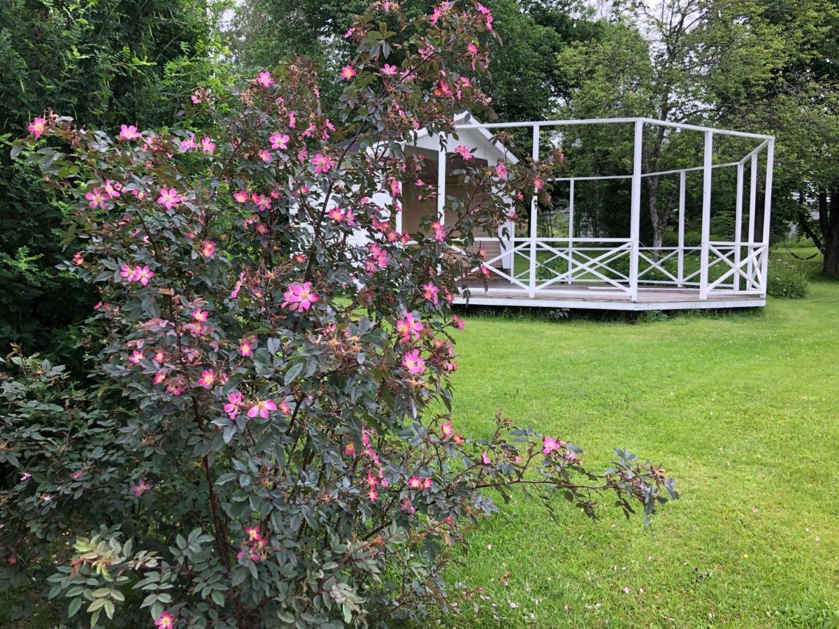Bredsjoe Gamla Herrgard White Dream Mansion Hällefors Exterior foto