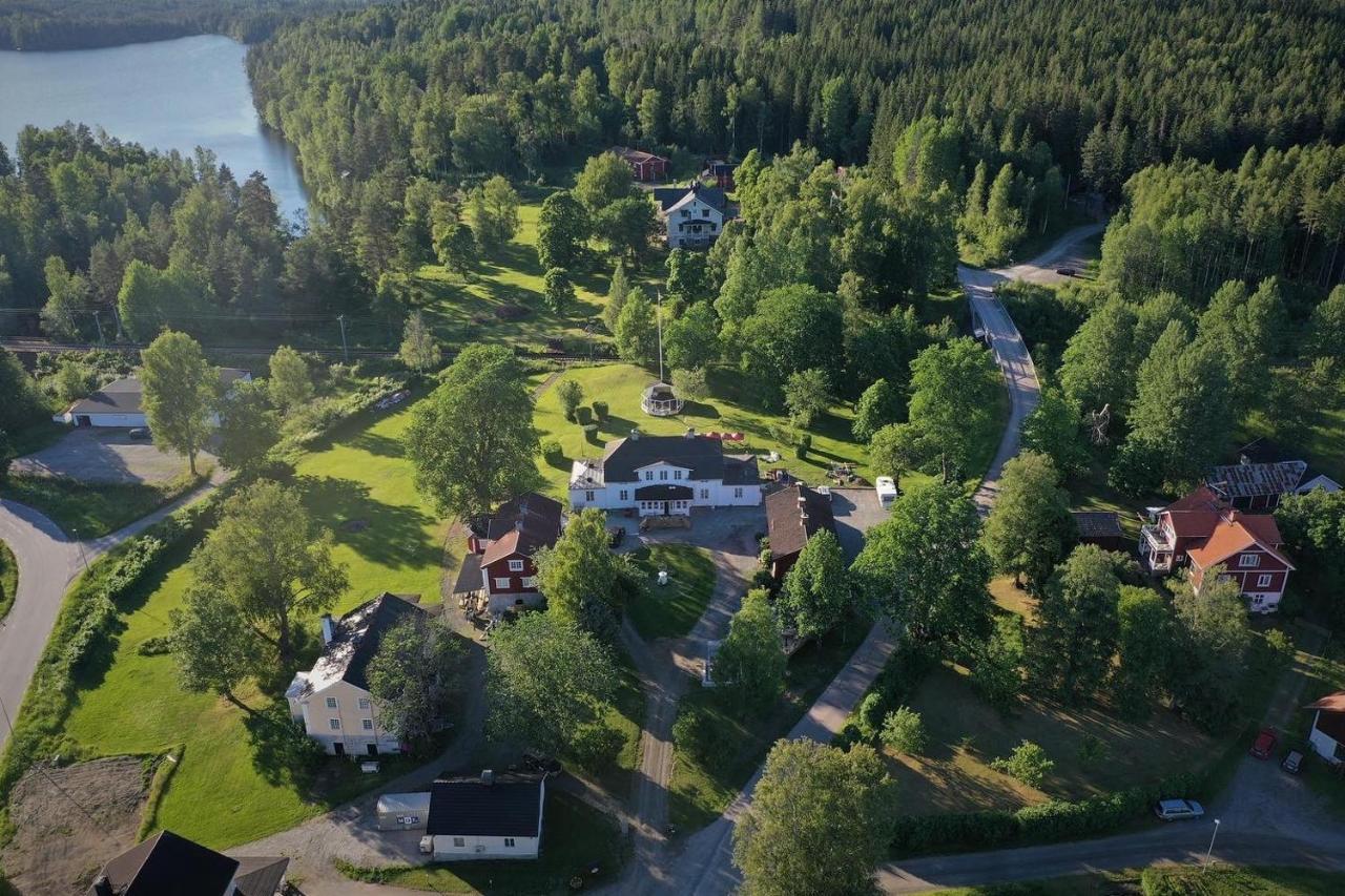 Bredsjoe Gamla Herrgard White Dream Mansion Hällefors Exterior foto
